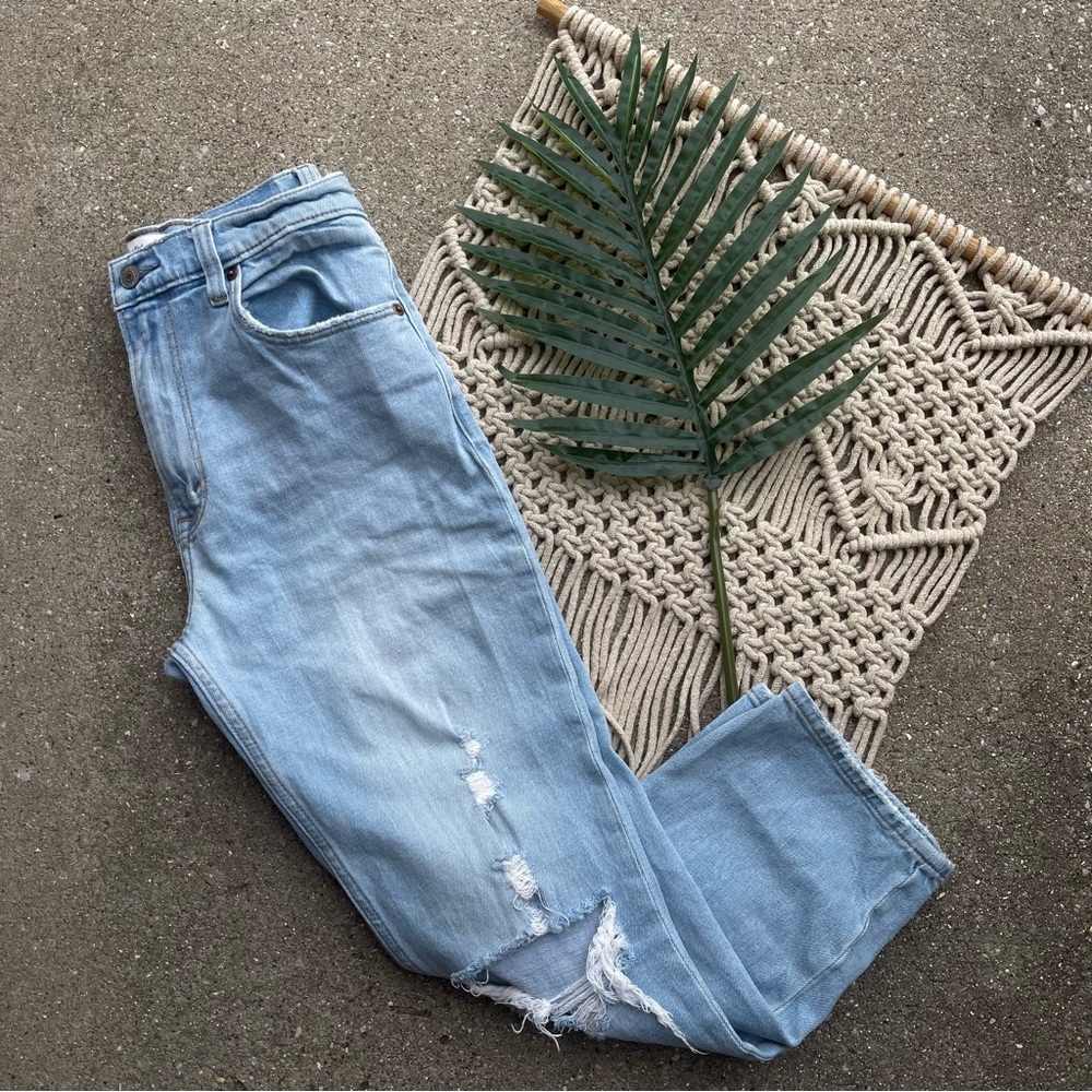 Abercrombie & Fitch Distressed High Rise Jeans Size 27 / 4 Short